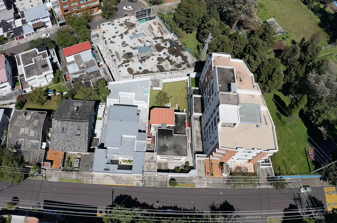 Terreno en Venta - Sector El Batán Alto - Quito Norte - Image 6