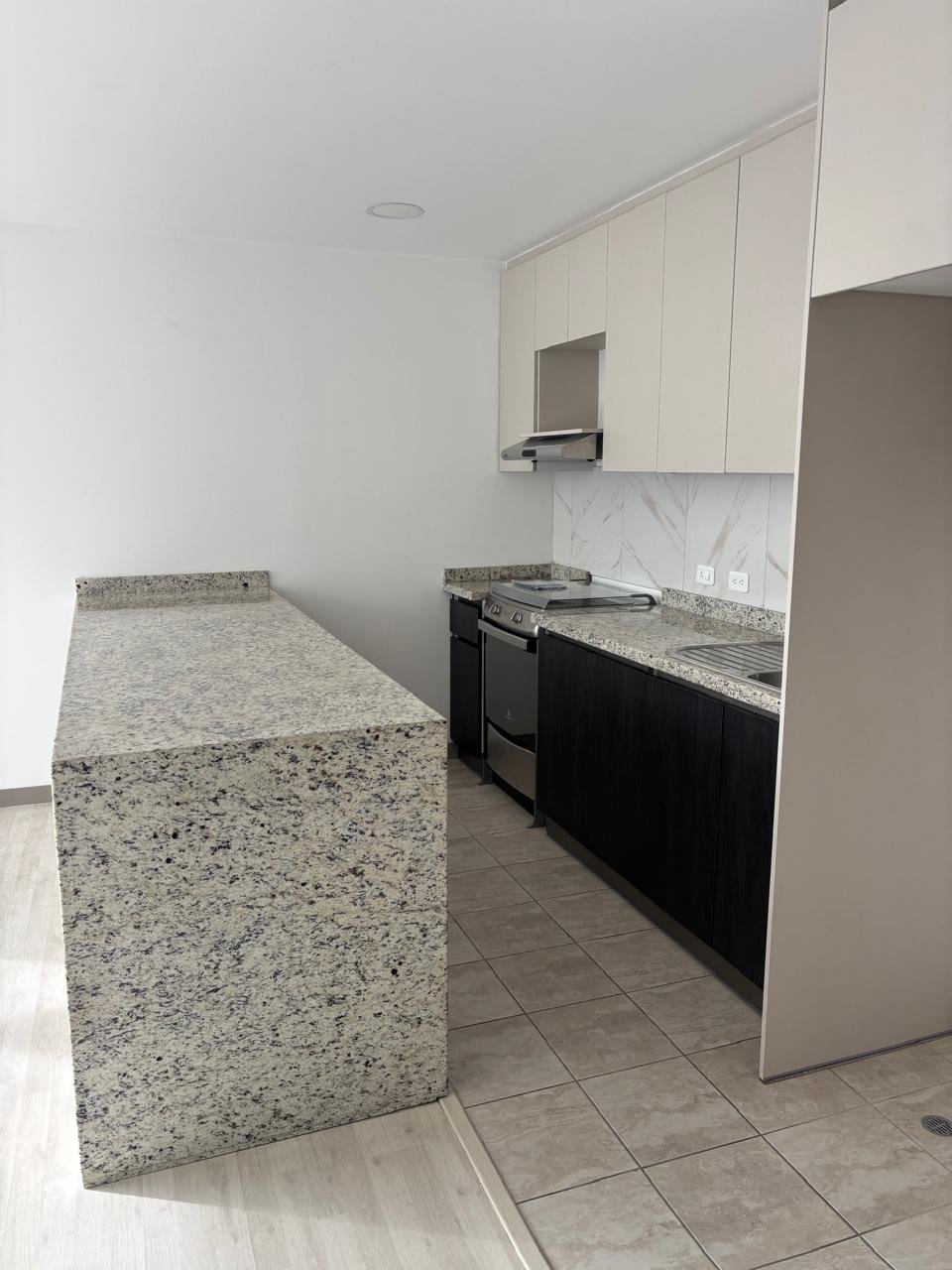 Departamento dos dormitorios El Mirador - Bellavista - Quito - Image 3