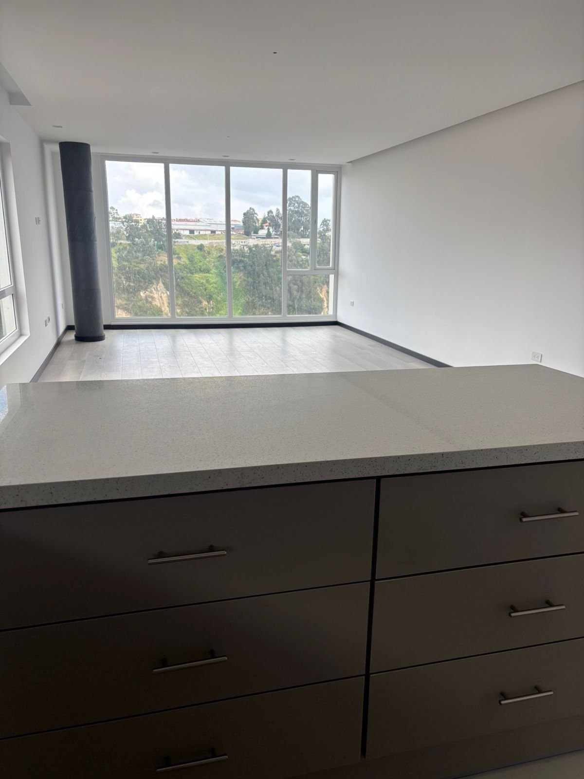 Departamento en venta Edificio Miraleste - Monteserrín - Quito Ecuador